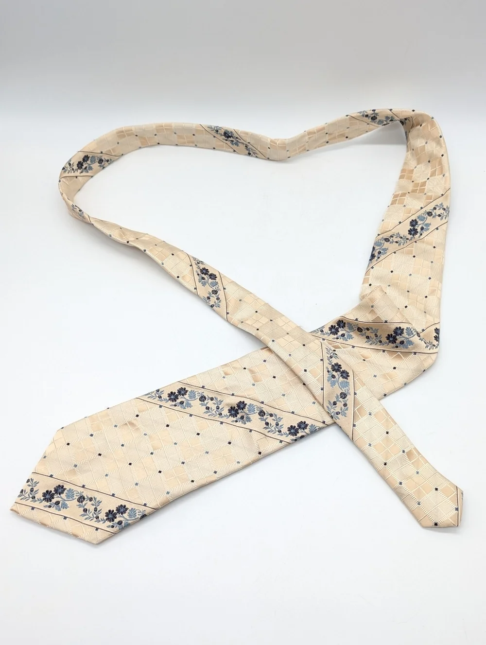 Vintage Chatsworth Cream Blue Floral Striped Silk Tie